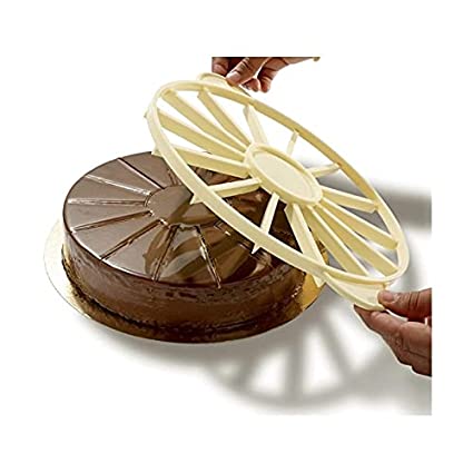 Pastry triangle cutter