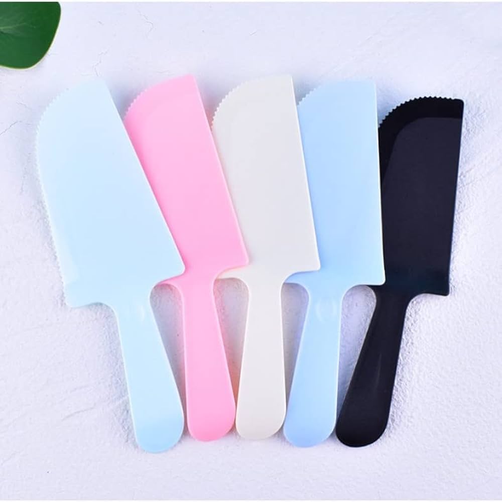 Cake cutting and serving knife